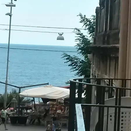 ベッド・アンド・ブレックファスト Il Mare Sotto Casa